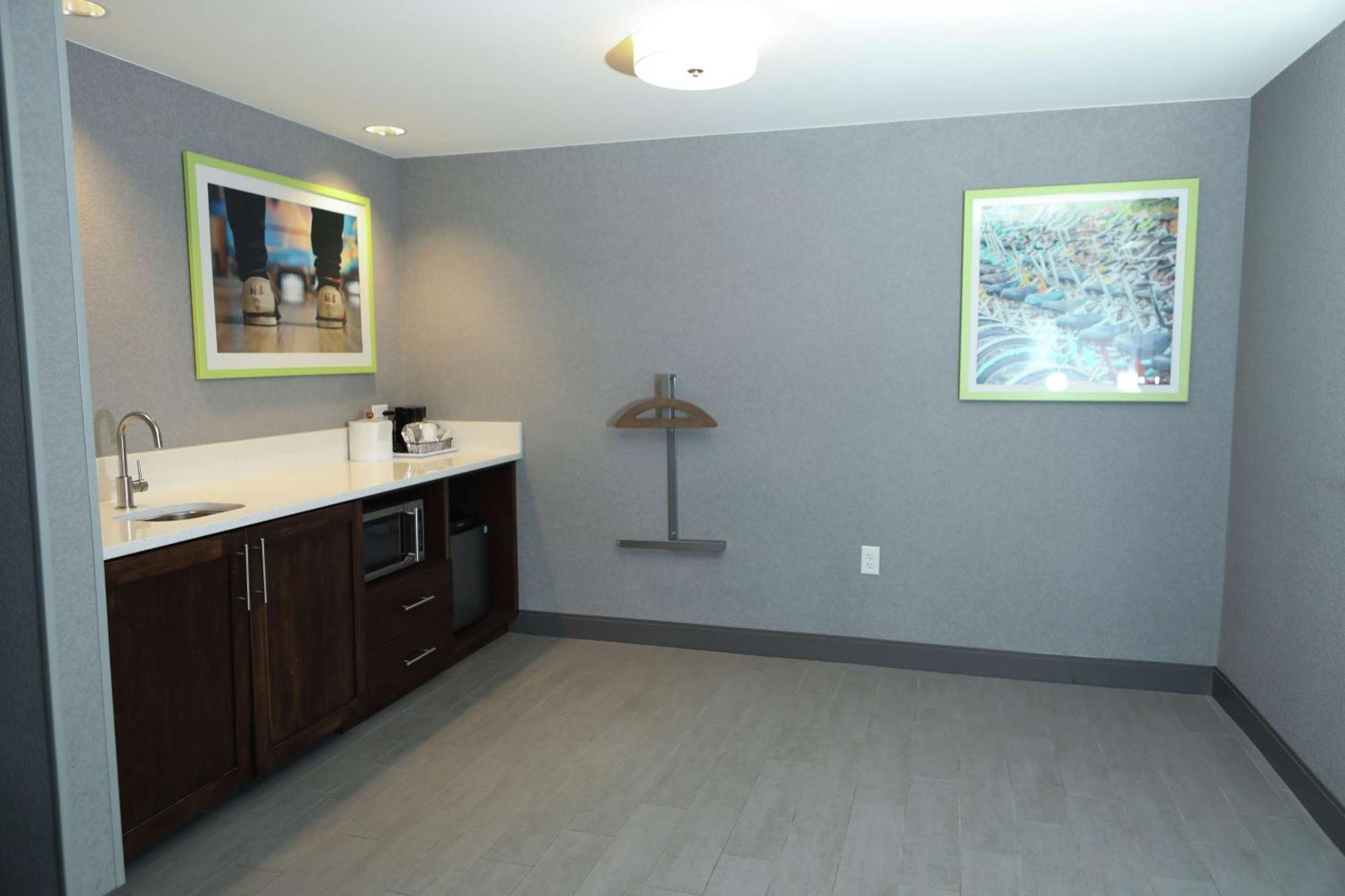 Hampton Inn & Suites Burlington Esterno foto