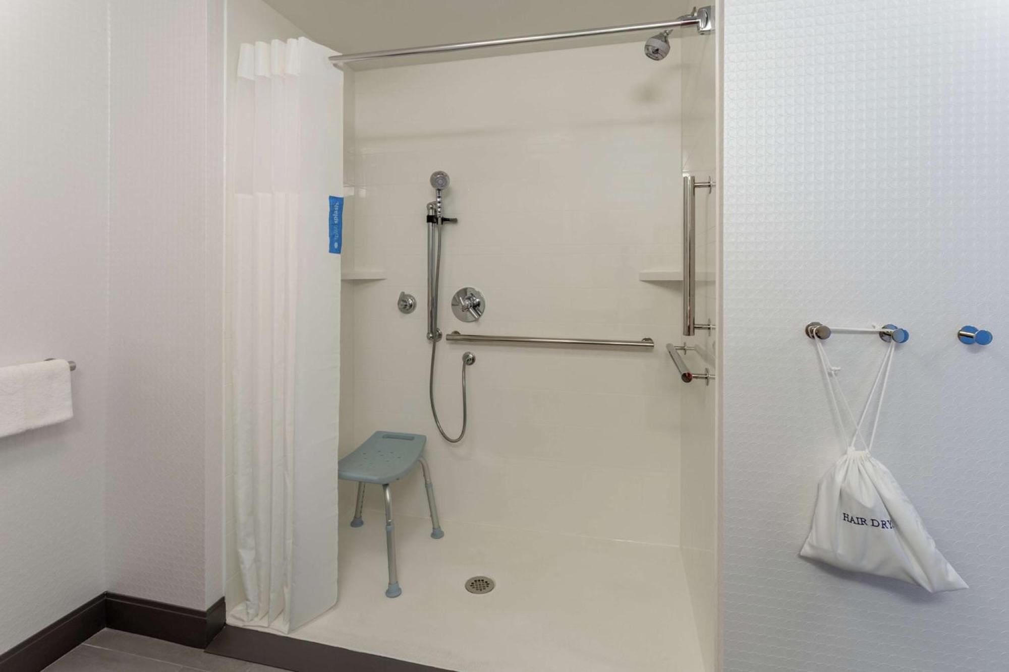 Hampton Inn & Suites Burlington Esterno foto