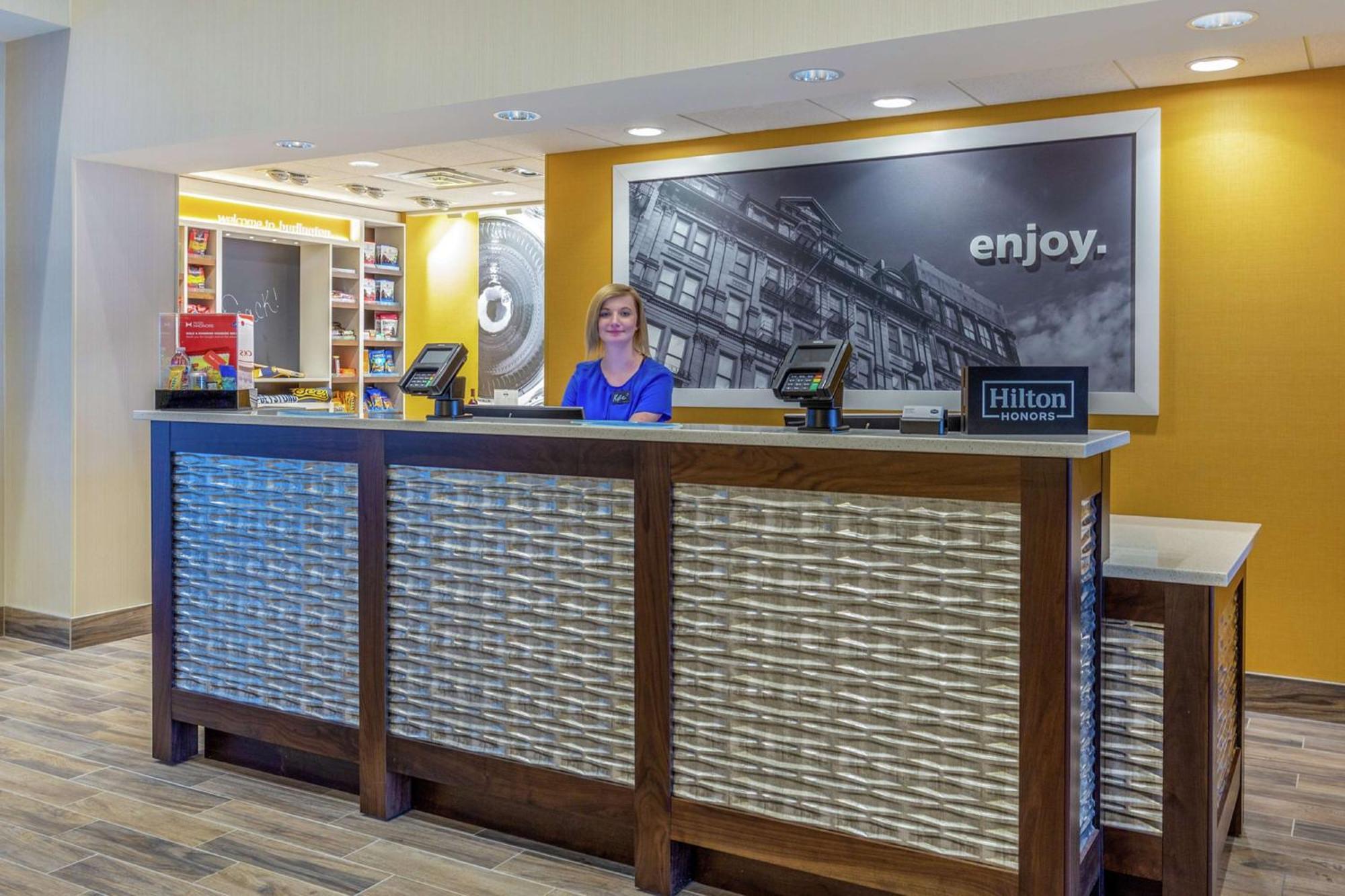 Hampton Inn & Suites Burlington Esterno foto